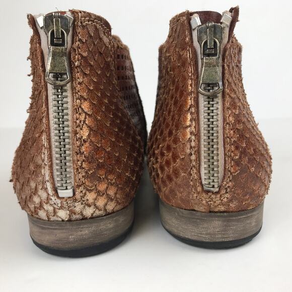 Free People Perforated Metallic Coppery Booties Back Zip Boho Western Size 39 - Picture 3 of 15